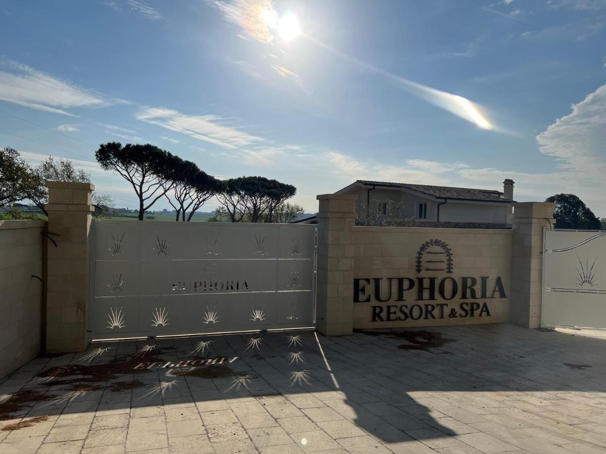 Euphoria Resort Olgiata Екстериор снимка